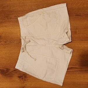 Vince cargo off white shorts size xsmall
